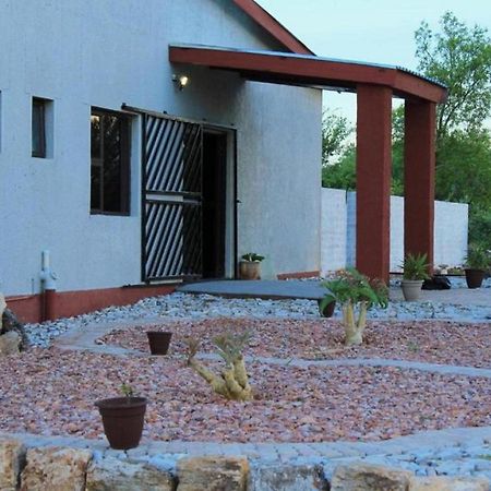 Abenab Lodge & Tours Cc Grootfontein Exterior foto