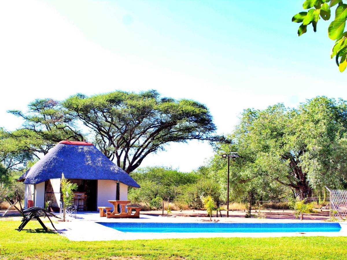 Abenab Lodge & Tours Cc Grootfontein Exterior foto